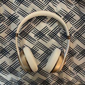 beats solo 3 wireless